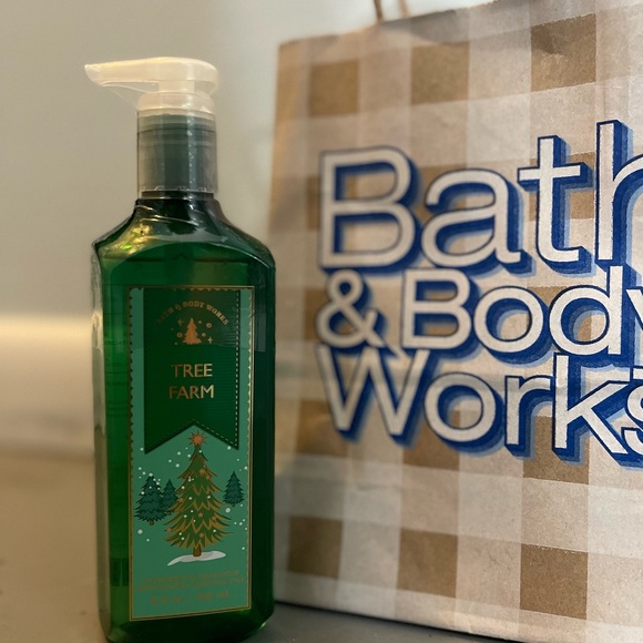 Never opened Bath and Body Works Tree Farm 8oz hand soap - Picture 1 of 4